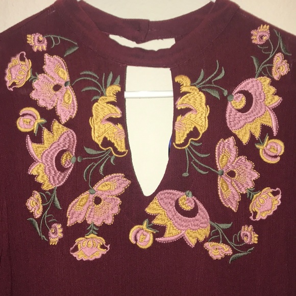 Francesca’s Top - Picture 3 of 4